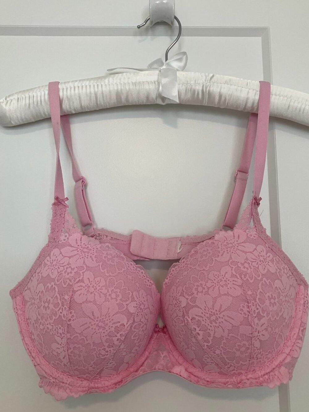 PINK by Victoria's Secret Lace Push-Up Bra 36C Pink